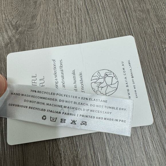 Baiia Valencia Swimsuit Women's 2 Reversible Striped One Shoulder Bikini Top New - Picture 3 of 4